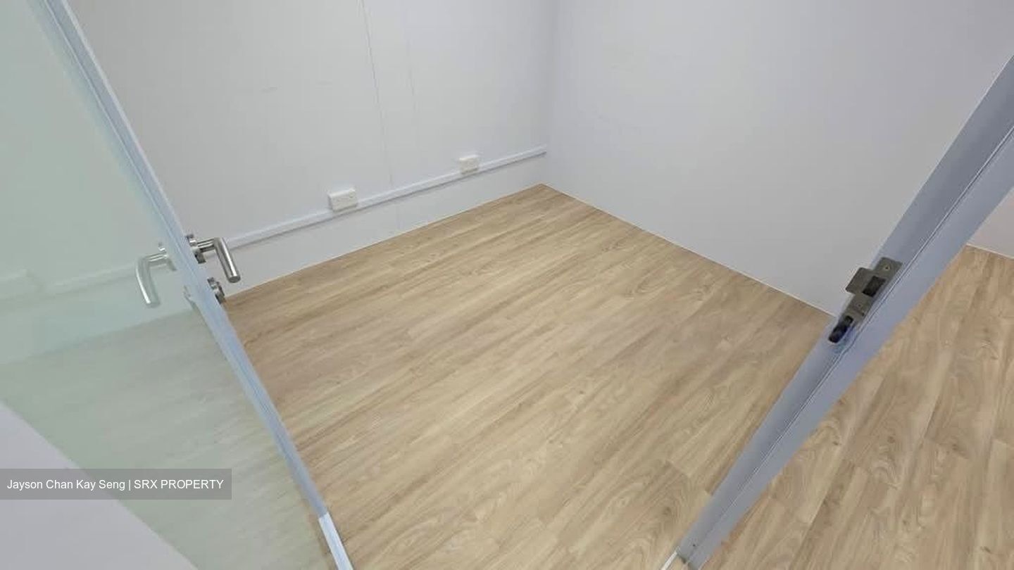 Jurong Gateway Road (D22), Office #577738191